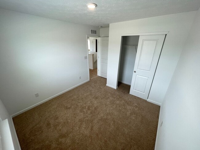 Building Photo - East Jefferson County New Home For Rent