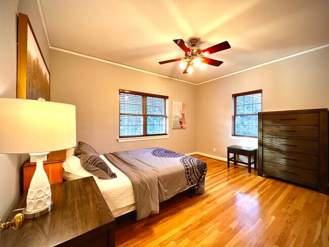 Bedroom 2 - 430 Lindbergh Dr NE