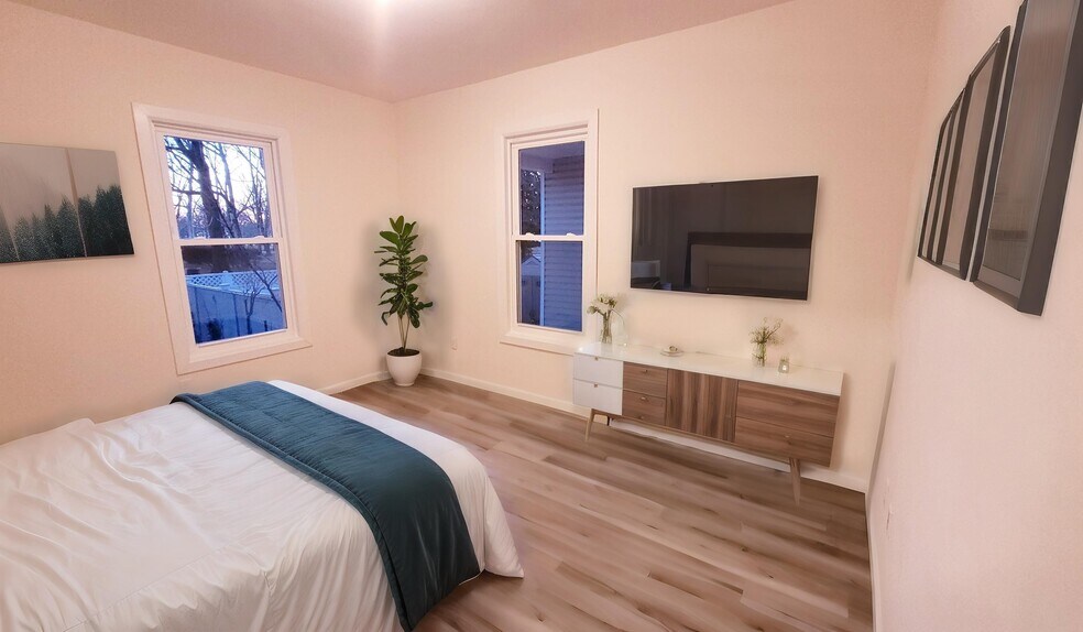 Building Photo - 45 Gautier Ave