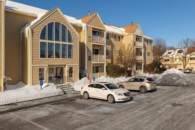 Building Photo - 109 Hunters Run Pl