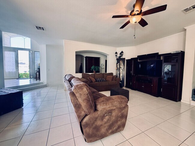 Building Photo - Partially furnished-Lovely 5 bedroom, 3 bath home in Legacy Master Series Community! $500 off fir...