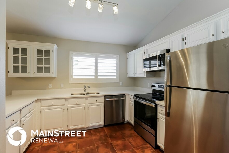 Building Photo - 6335 E Brown Rd