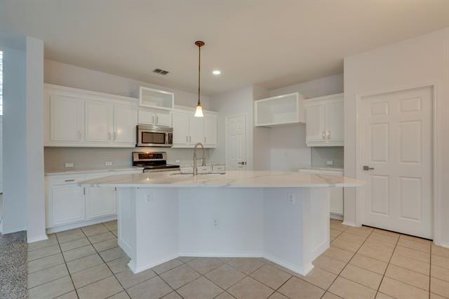 Building Photo - 7062 Prairie Flower Ln