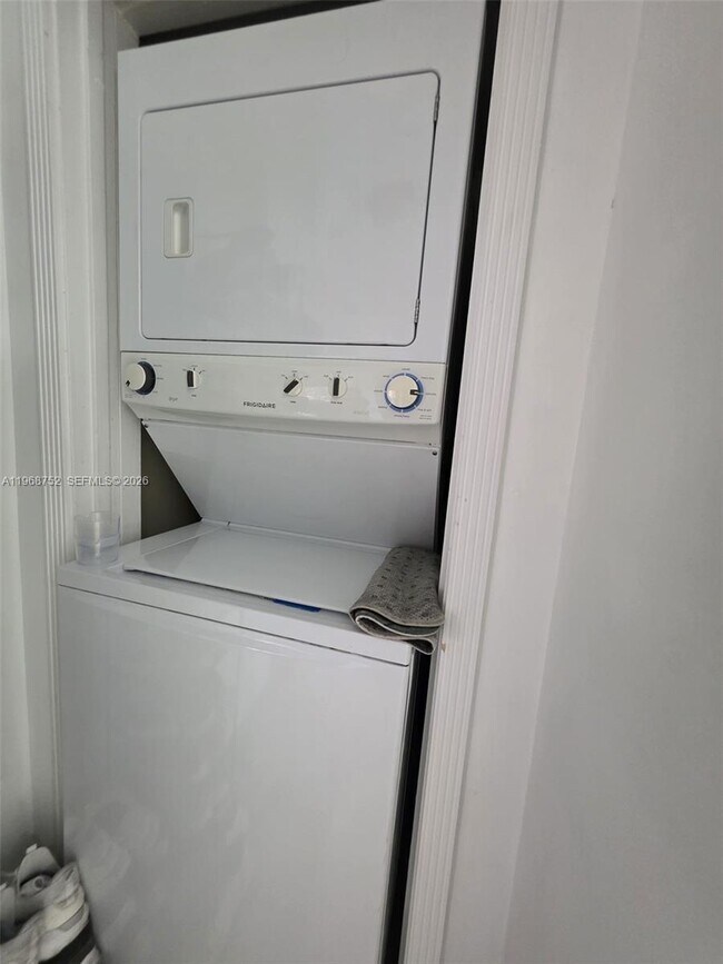 Building Photo - 506 NW 87th Ave