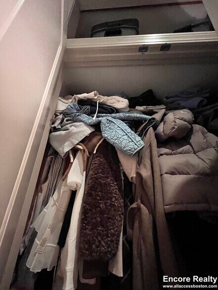 Building Photo - 17 Garrison St