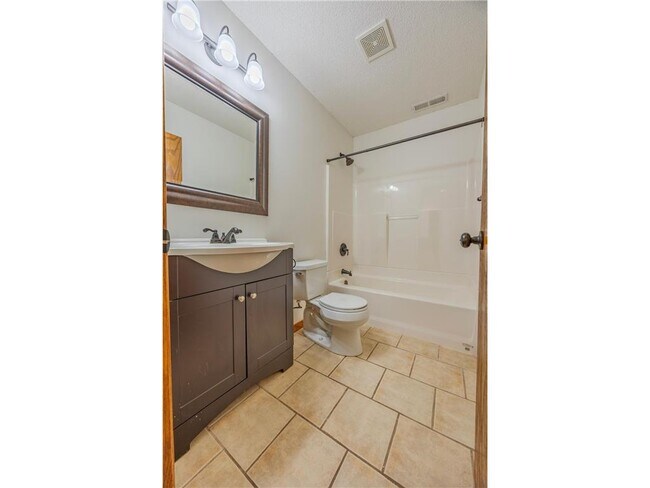 Building Photo - 926 Ramsey St