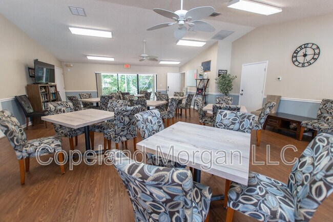 Building Photo - 1000 Cove Cay Dr