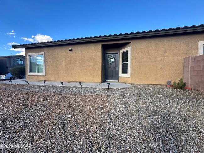 Building Photo - 64 N Indian Tank Ln