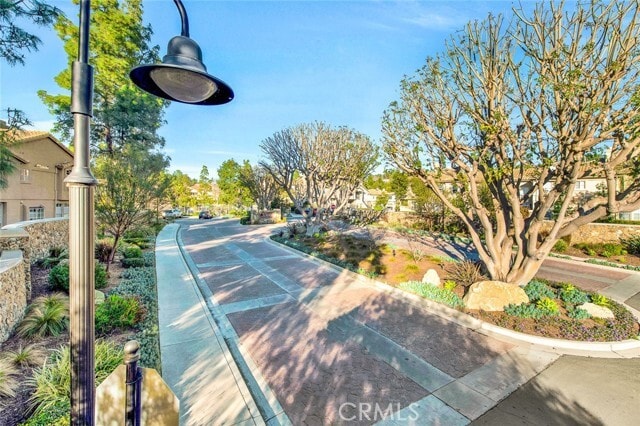 Building Photo - 44 Waxwing Ln