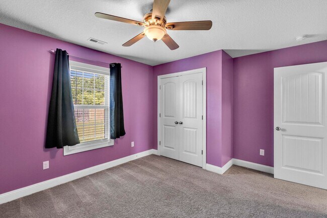 Building Photo - 3 bedroom in Sneads Ferry with Fenced Yard