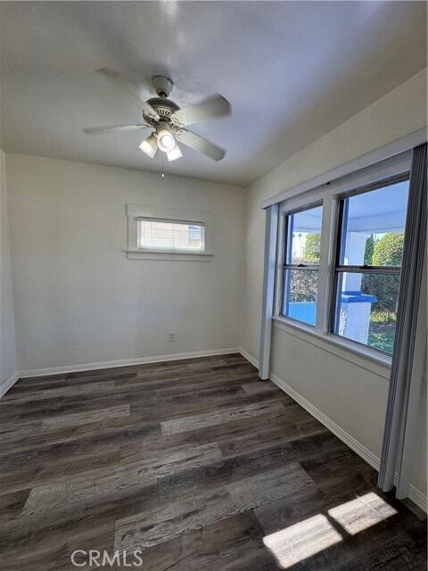 Building Photo - 1538 W 51st Pl