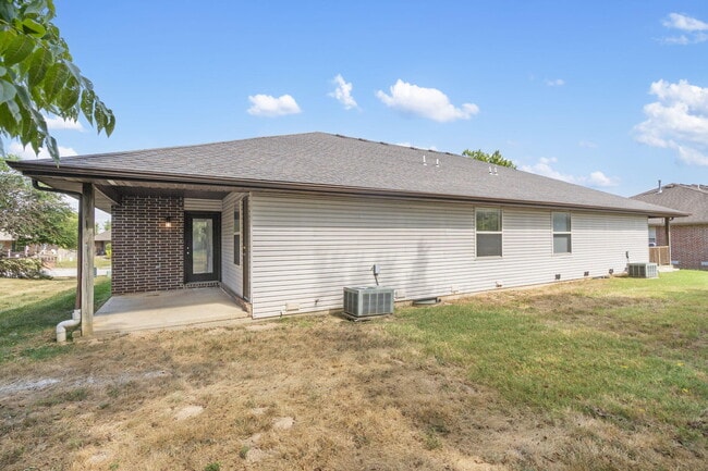 Building Photo - 3907 N 15th St
