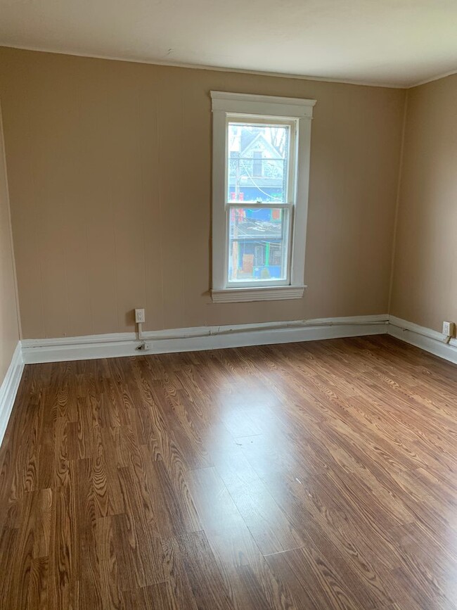 Building Photo - 1715 Park St