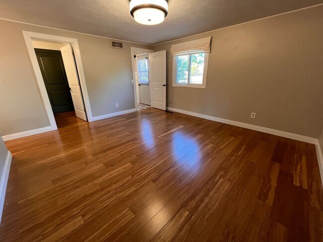 Building Photo - Beautiful Home in West Fort Collins