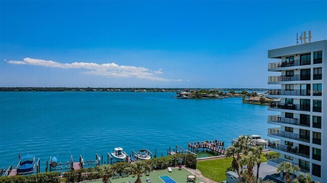 Building Photo - 240 Sand Key Estates Dr