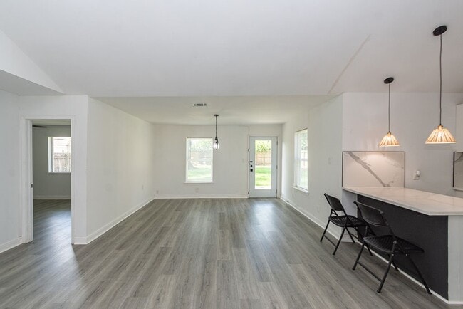 Building Photo - 11423 Hazen St
