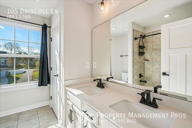 Building Photo - 105 Driscoll Ln