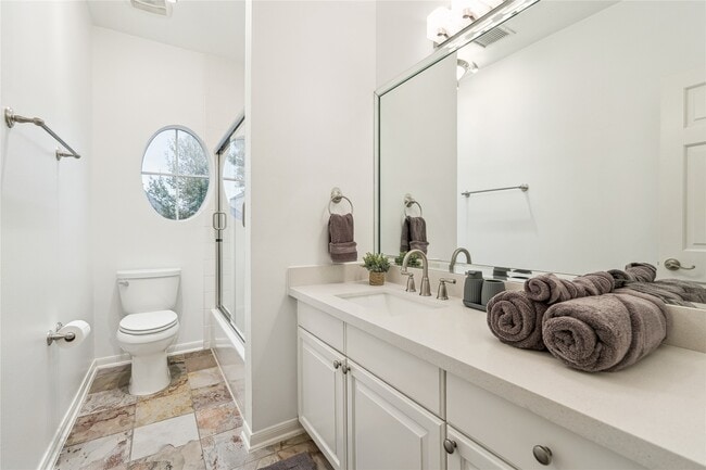 Building Photo - 5346 McCulloch Cir