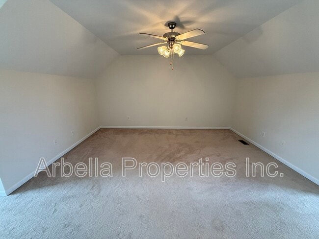 Building Photo - 1309 Kensington Place