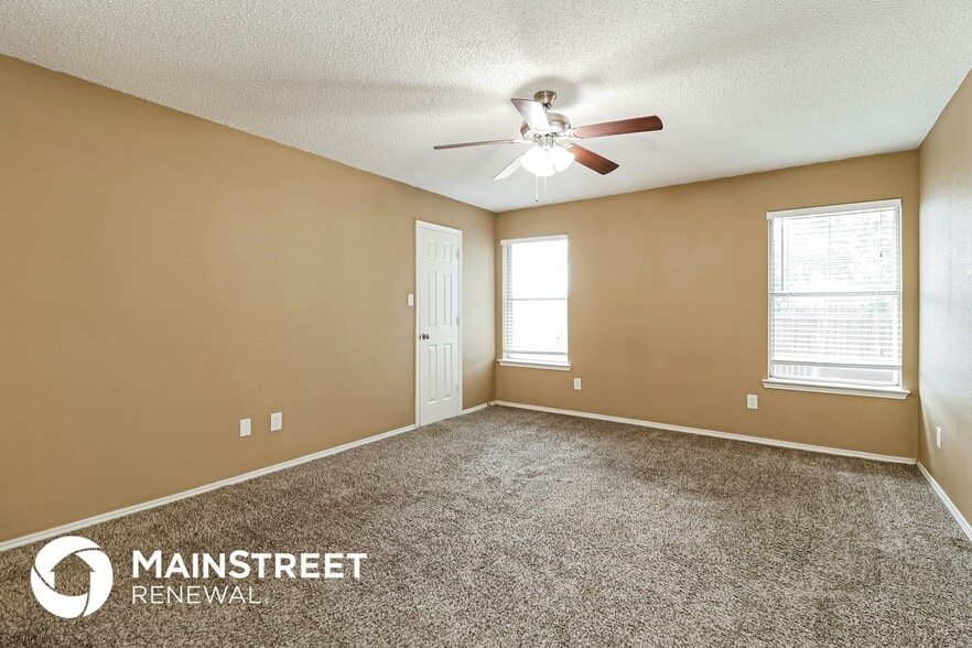 Building Photo - 10241 Pleasant Mound Dr