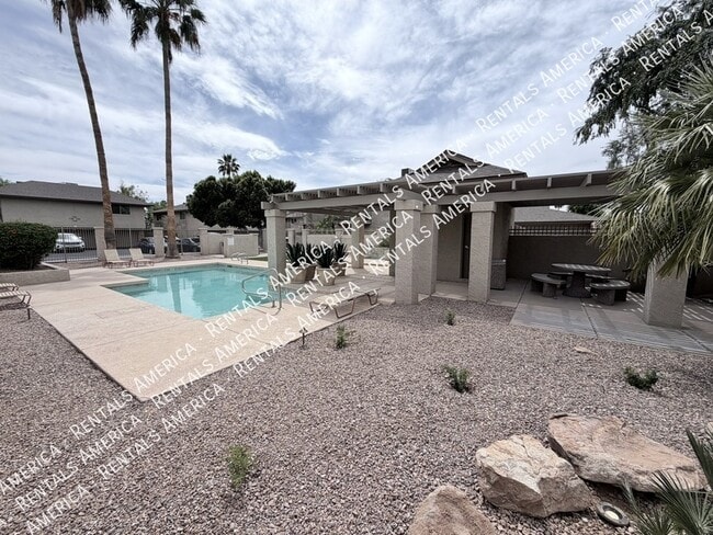 Building Photo - 1254 N 85th Pl