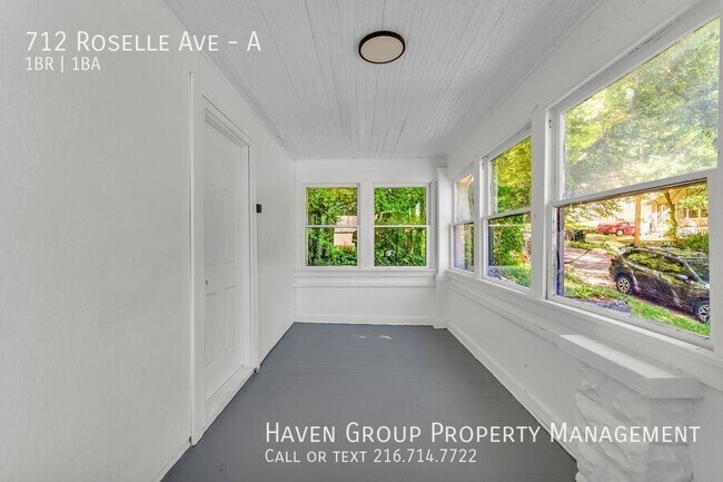 Building Photo - 712 Roselle Ave