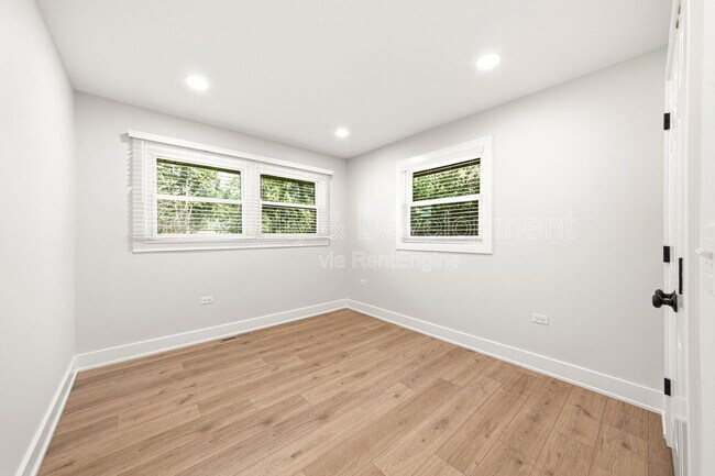 Building Photo - 106 Hawthorne Dr