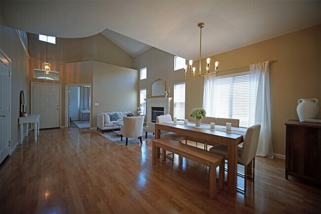Building Photo - Beautiful Highland Reserve home 4 bedroom,...