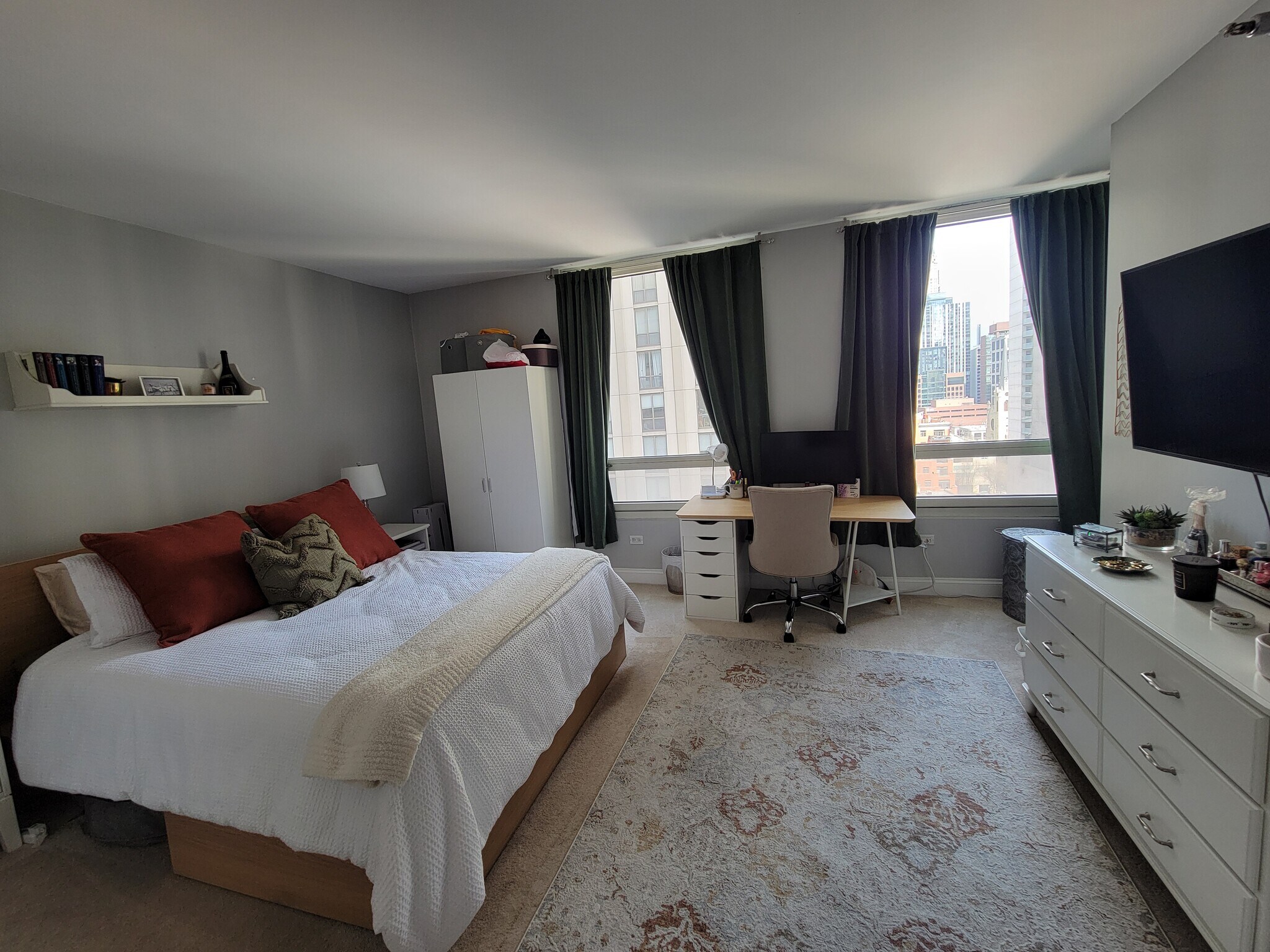 Building Photo - 33 W Ontario St