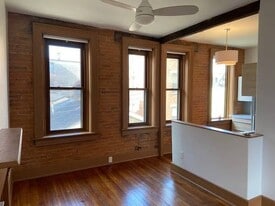 Building Photo - 1704 Campbell St