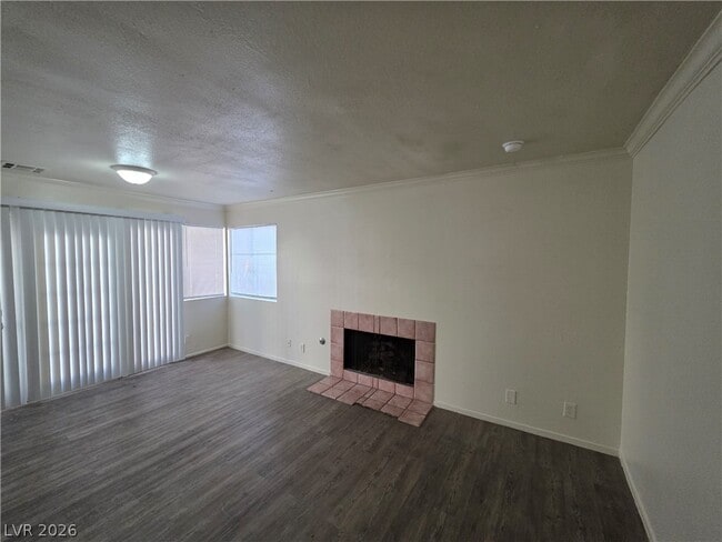 Building Photo - 5049 Spencer St