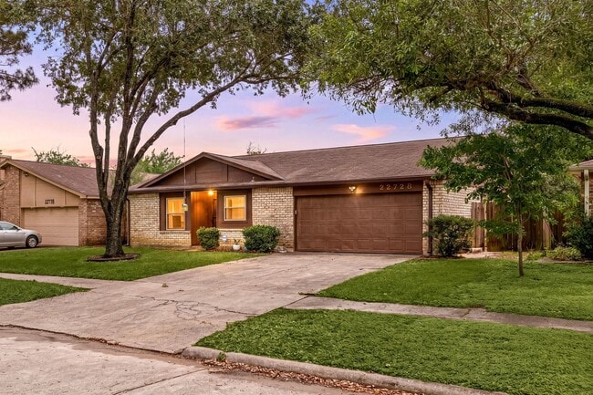Building Photo - 22723 Braken Carter Ln