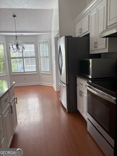 Building Photo - 55 Pne Mdw Dr
