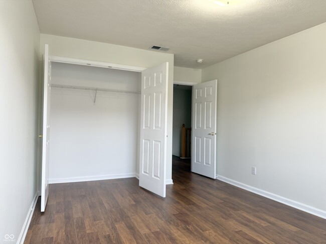 Building Photo - 8272 Enclave Blvd