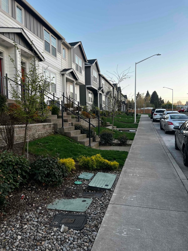Building Photo - 888 N 18th Ave