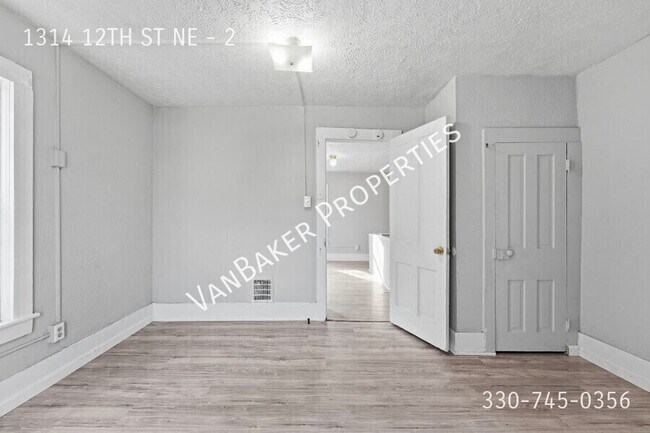 Building Photo - 1314 12th St NE