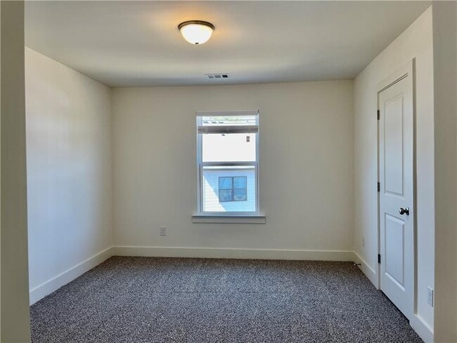 Building Photo - 159 Auburn Run Ln