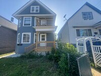 Building Photo - 2323 S 17th St