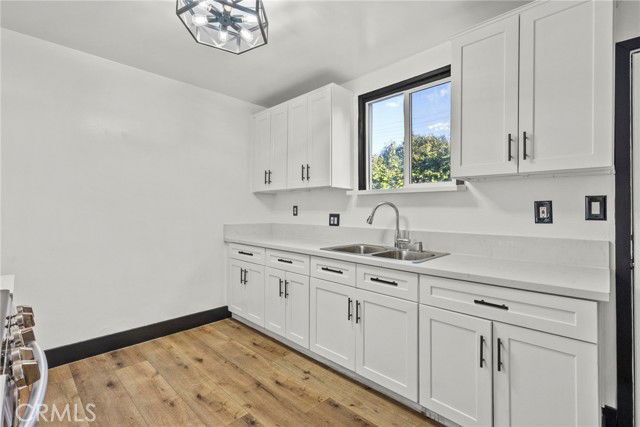 Building Photo - 12865 Norris Ave