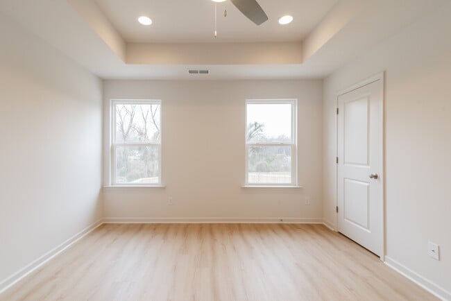 Building Photo - 2719 Capitol Dr