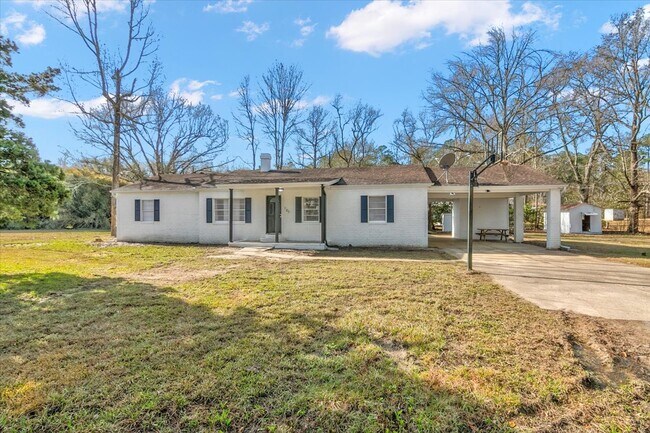 Building Photo - 185 Weiss Bluff Rd