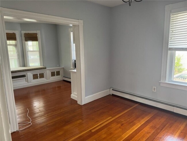 Building Photo - 67 Hall Ave
