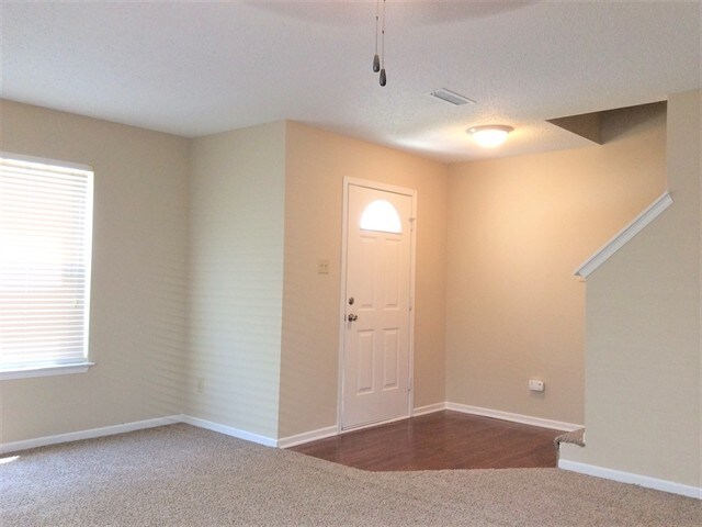 Building Photo - 5696 N Jamestown Dr