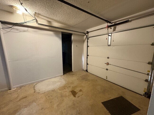 Building Photo - Beautiful Home in College Park!
