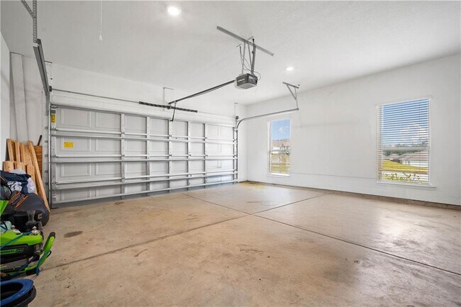 Building Photo - 13137 Cavalier St