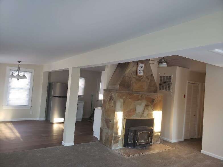 Building Photo - 23 Budd Ave