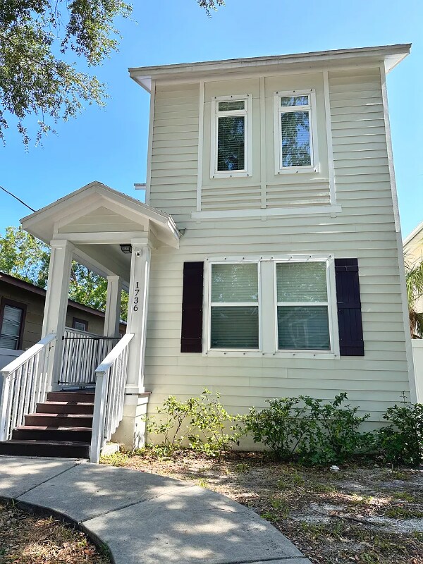 Building Photo - 1736 W Walnut St