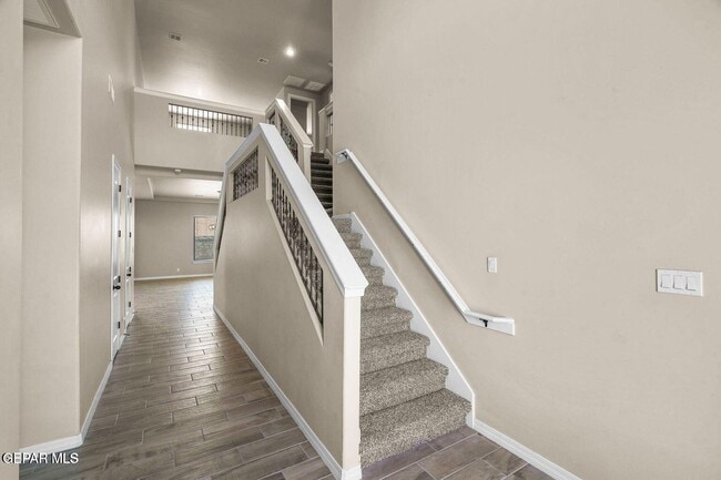 Building Photo - 6148 Oleaster Dr