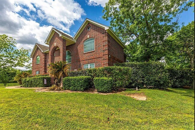 Building Photo - 5434 Chinaberry Grove