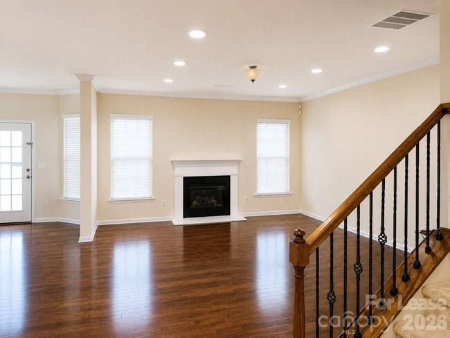 Building Photo - 10665 Sky Chase Ave NW